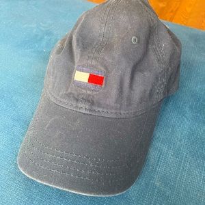 Tommy Hilfiger dad cap